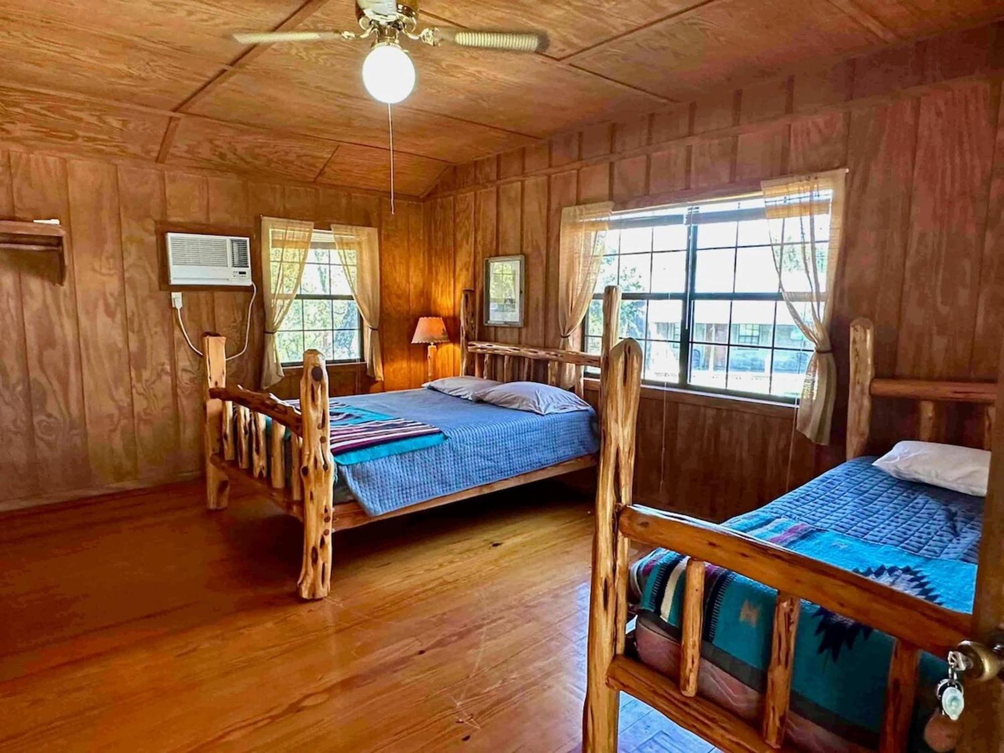 Hotel Crc Ranch Retreat Bandera Habitación foto